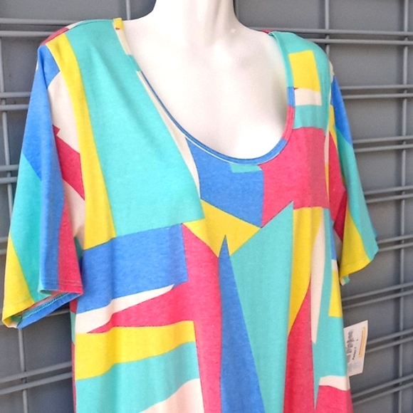 LLR Abstract Printed Perfect T Top-#0599 - Picture 13 of 14